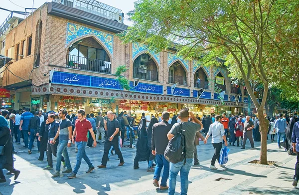 Las calles llenas de gente de Teherán — Foto de Stock