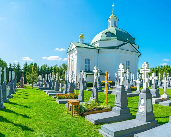 Klosterfriedhof von Pochaev lavra — Stockfoto