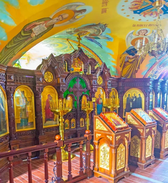 Iconostasis of Church of St. Serephim of Sarov — Stock Photo, Image