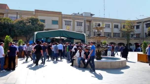 Actividad en la plaza Sabzeh — Vídeos de Stock