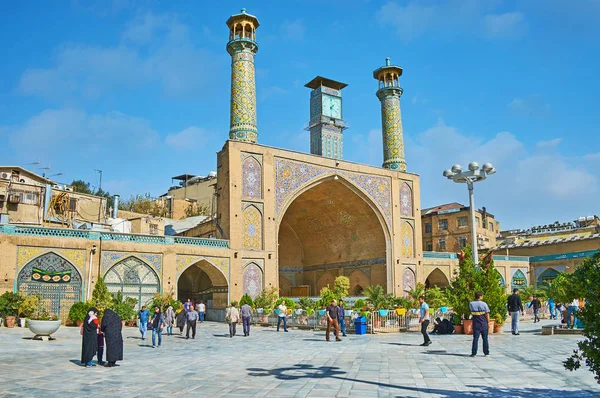 テヘラン、シャーのモスクのミナレット — ストック写真