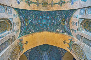 Sepahsalar Camii, Tehran dekoratif ayrıntıları