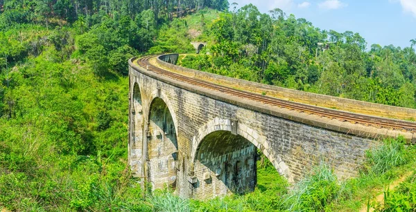 The bend of Nine Arch Bridge in Demodara — Stock Photo, Image
