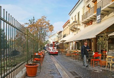 Plaka, Yunanistan sokaklarında
