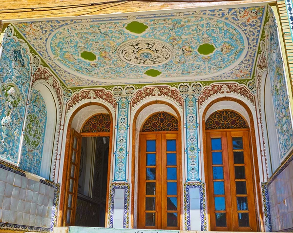 El porche de Qavam House, Shiraz, Irán — Foto de Stock