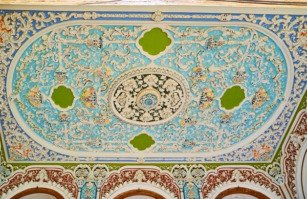 Omítnutý strop v Qavam domě, Shiraz, Írán — Stock fotografie