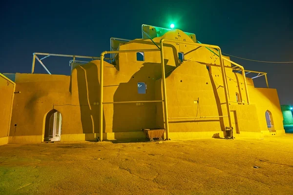 The mud-brick construction in Yazd — Stock Photo, Image