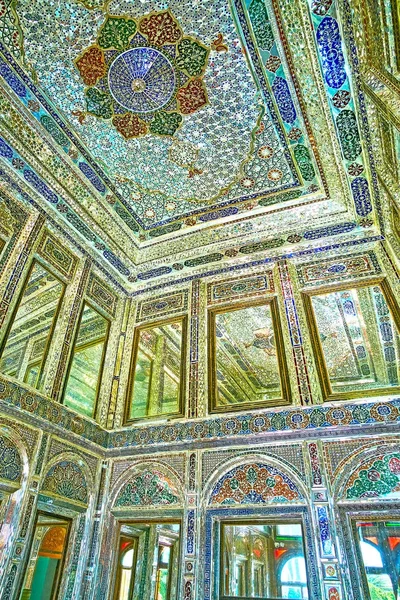 Naranjestan Sarayı, Şiraz, İran'ın ayna dekorlar