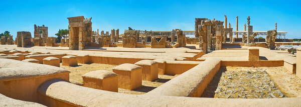 Панорама руин Персеполиса, Иран
