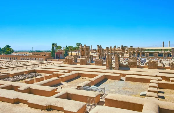 Eski Persepolis, İran'da yürümek