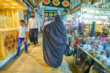 In Bazaarı Yazd yerli