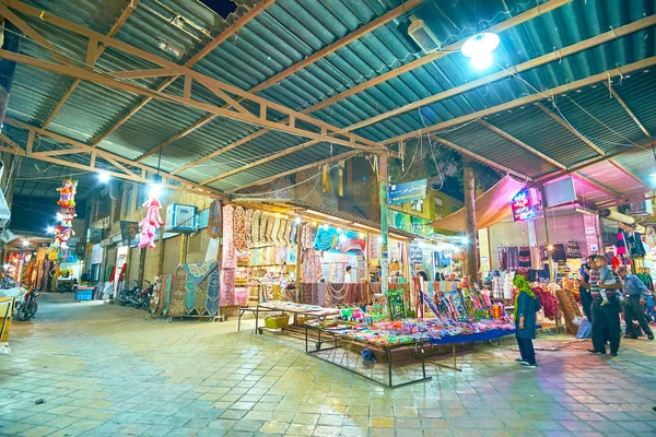 In Bazaarı Yazd sokaklarında