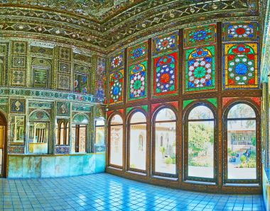 Ayna salonu iç konakta Zinat Ol-Molk, Şiraz, Iran