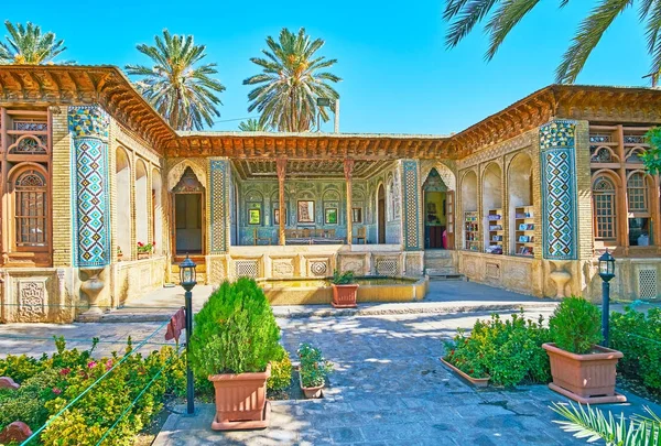 Средневековая персидская архитектура в Ширазе — стоковое фото