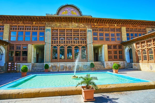 Ana bina, Zinat Ol-Molk karmaşık, Şiraz, Iran