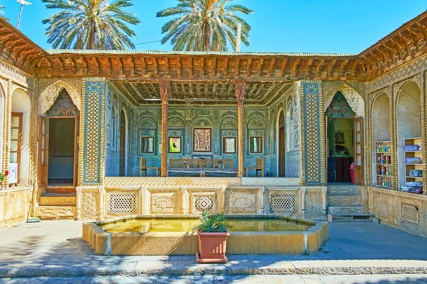 Şiraz, İran'ın Zinat Ol-Molk kompleksi