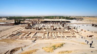 Persepolis, Iran - 13 Ekim 2017: Persepolis arkeolojik Rahmet Dağı (Mount of Mercy), 13 Ekim'de Persepolis yamacında açısından geniş Panoraması.