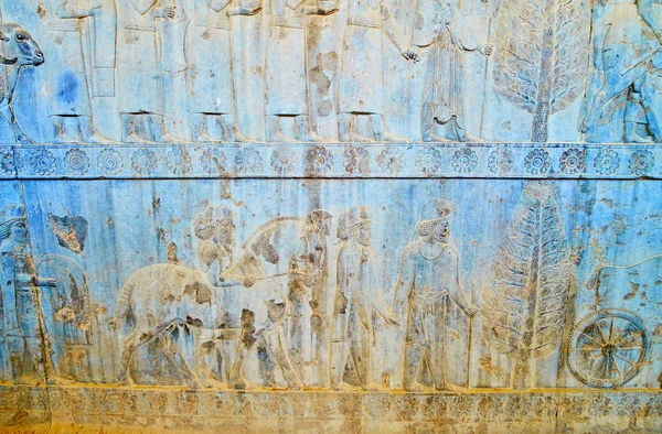 Nosicielami Kapadocji na ulgę w Persepolis, Iran — Zdjęcie stockowe