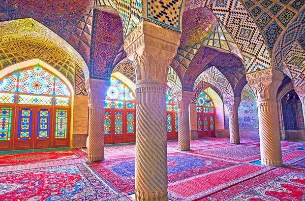 In der historischen Moschee von Shiraz, iran — Stockfoto