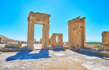 Tripylon, Persepolis, Iran kalıntıları