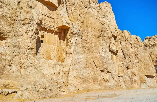 Mausoleos en el acantilado, Naqsh-e Rustam, Irán — Foto de Stock