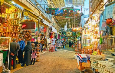 Şiraz, İran'ın ordu ın Bazaarı ziyaret
