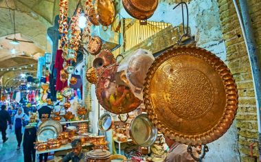Shiraz çarşı, Iran bakır atölyelerinde