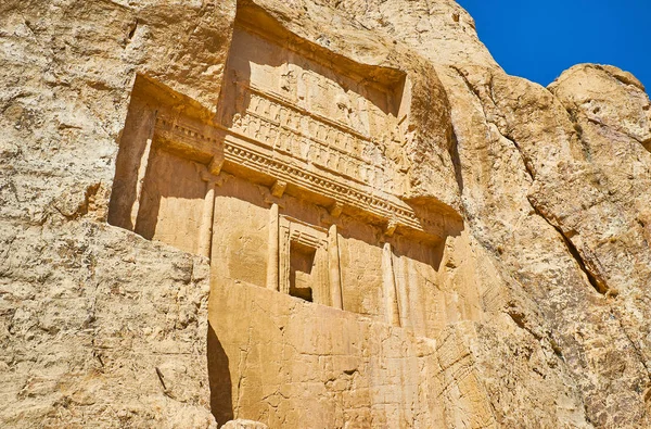 Mausoleo en roca del sitio Naqsh-e Rustam, Irán — Foto de Stock