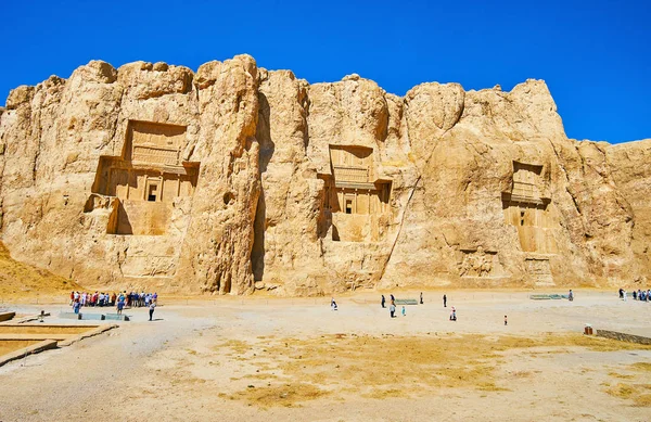 El enorme Monte Hossein, Naqsh-e Rustam, Irán — Foto de Stock