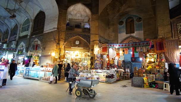 Isfahan Irão Outubro 2017 Interior Grande Bazar Qeysarriyeh Dos Maiores — Vídeo de Stock
