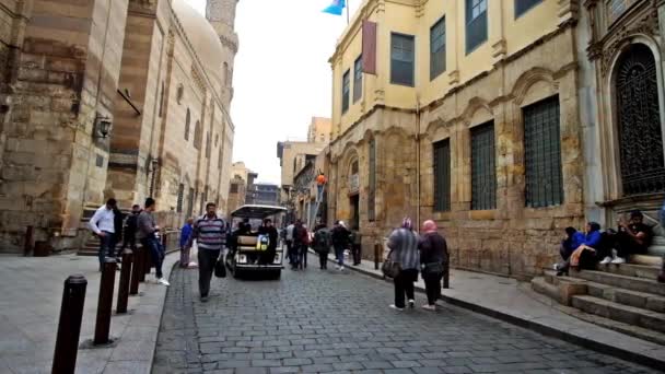 Cairo Egitto Dicembre 2017 Passeggiata Lungo Strada Muizz Moez Ldin — Video Stock