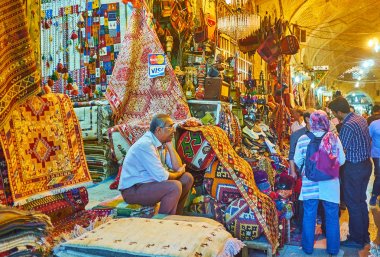 Vakil çarşı, Şiraz, Iran halı tezgahları