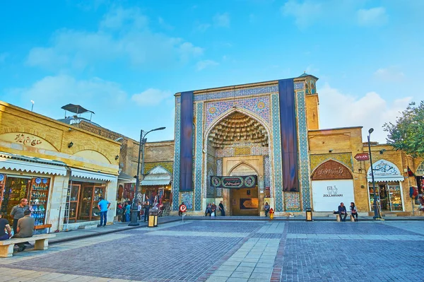 The entrance portal of Vakil Mosque, Shiraz, Iran — Stock Photo, Image