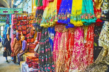 Doğu çarşı, Şiraz, Iran renkleri