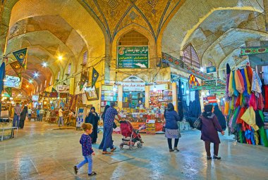 Oturaklı salonda Vakil çarşı, Şiraz, Iran