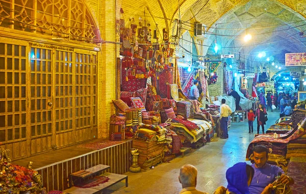 El callejón de la alfombra de Vakil Bazaar, Shiraz, Irán —  Fotos de Stock