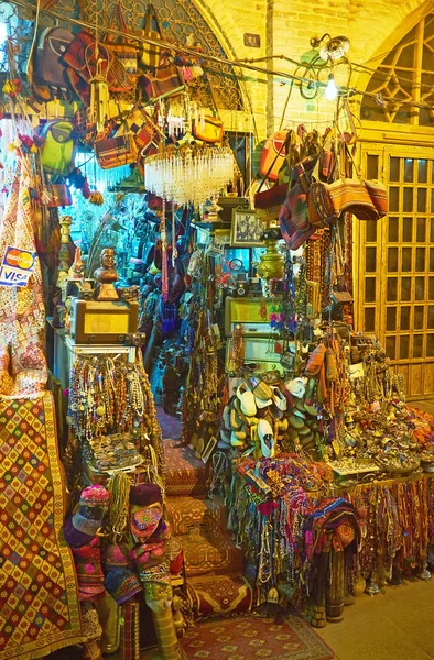 El puesto de souvenirs en el Bazar Vakil — Foto de Stock