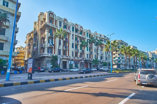 Edifícios residenciais em Corniche Avenue, Alexandria, Egito — Fotografia de Stock
