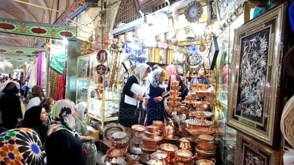 Shiraz Irão Outubro 2017 Fila Loja Vakil Bazaar Oferecendo Utensílios — Vídeo de Stock