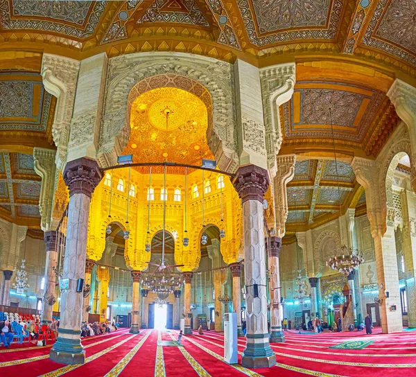 The complex decors of Abu al-Abbas al-Mursi Mosque, Alexandria, — Stock Photo, Image