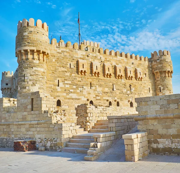 Die türme der burg qaitbay, alexandria, ägypten — Stockfoto