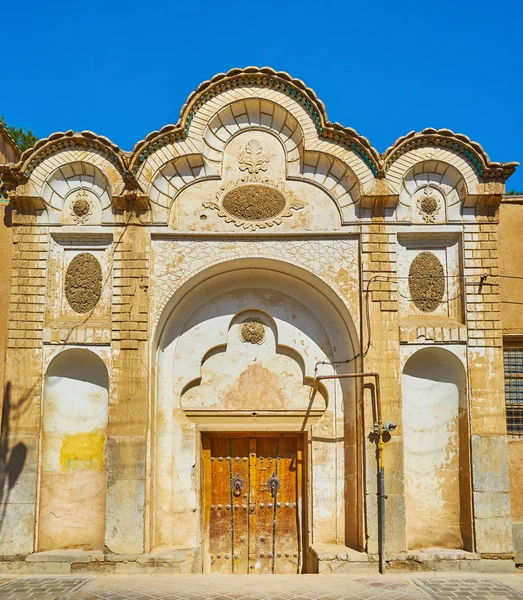 La puerta de la antigua iglesia en Isfahán, Irán —  Fotos de Stock