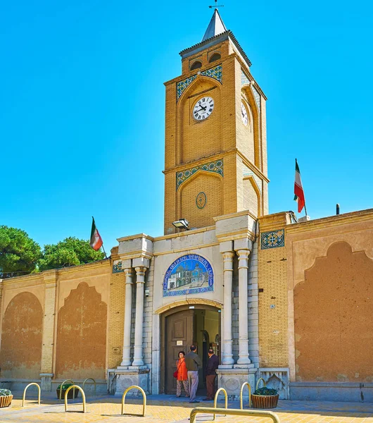 Het toegangshek van Vank kathedraal in Isfahan, Iran — Stockfoto