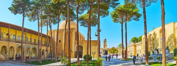 พาโนรามาของสวนวิหารแวนค์ อิสฟาฮาน อิหร่าน — ภาพถ่ายสต็อก