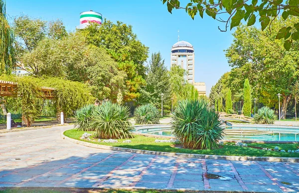 在伊朗伊斯法罕的 Koudak 公园 — 图库照片