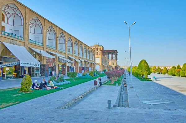 Paviljoens van Isfahan Grand Bazaar, Naqsh-e Jahan plein, Iran — Stockfoto