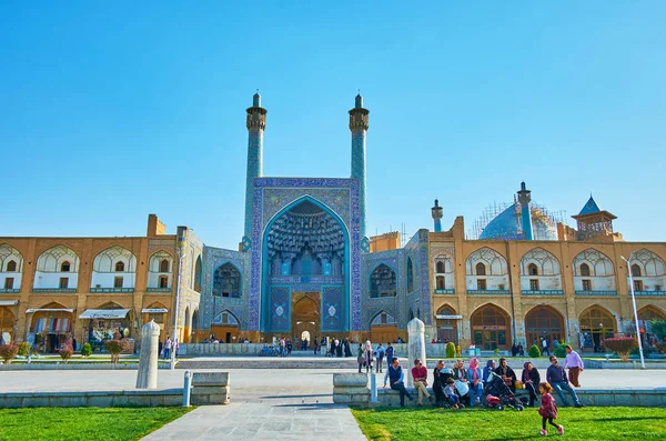拥挤的 Naqsh, 伊朗伊斯法罕的汗广场 — 图库照片