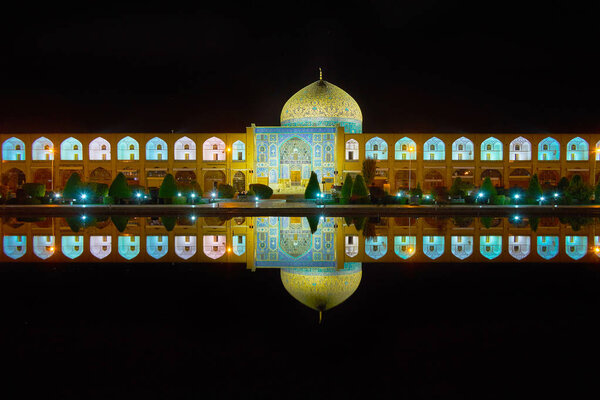 Ночные огни Исфахана
