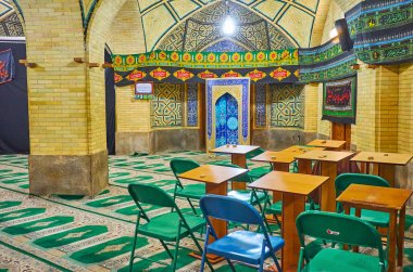 Çeharbağ madraseh, Isfahan, İran'ın dini sınıfı