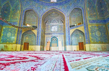 Dua Çeharbağ hall Camii, Isfahan, Iran